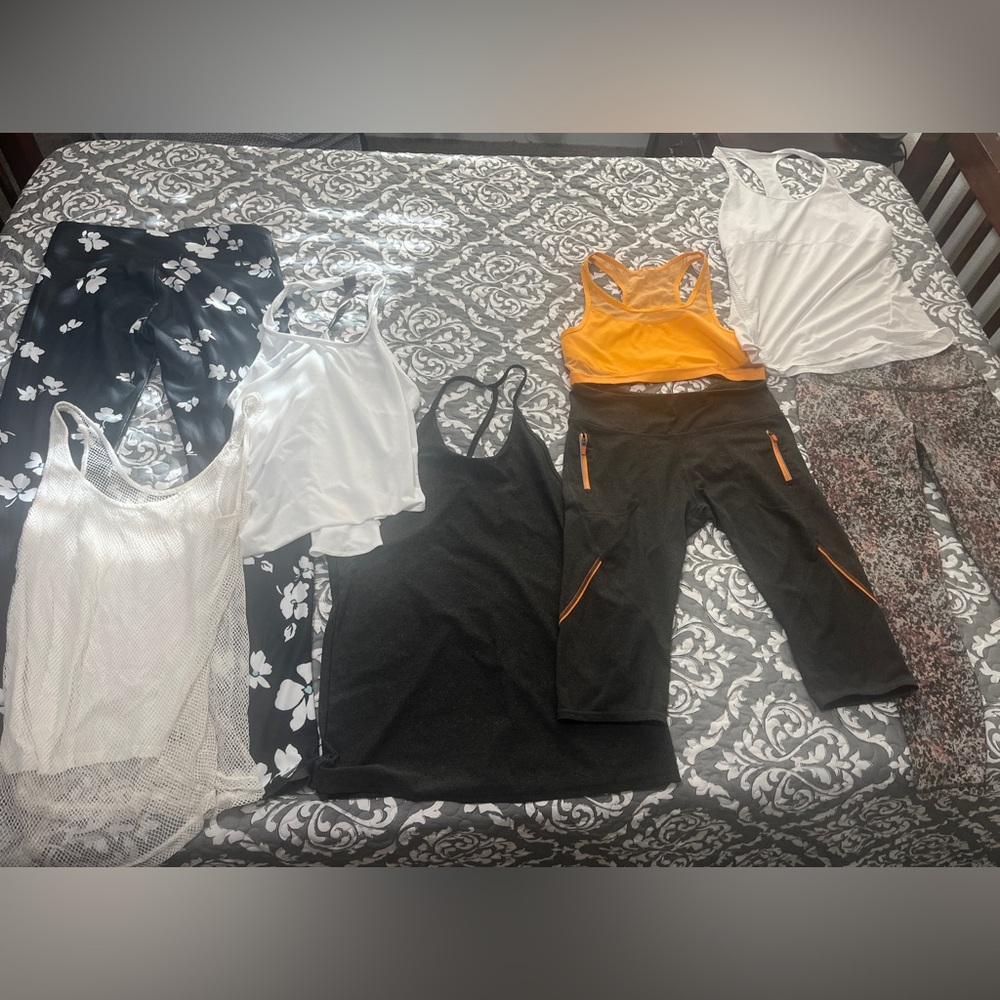 Fabletics medium workout lot, 8 total-4 tanks, 3 bottoms & 1 sports bra(size L)